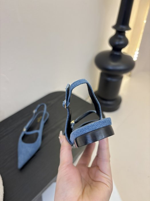 Босоножки фото 6