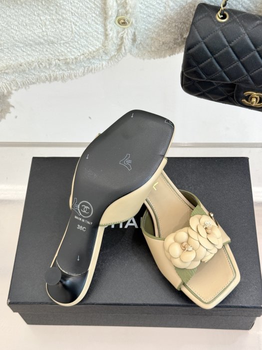 Босоножки фото 9