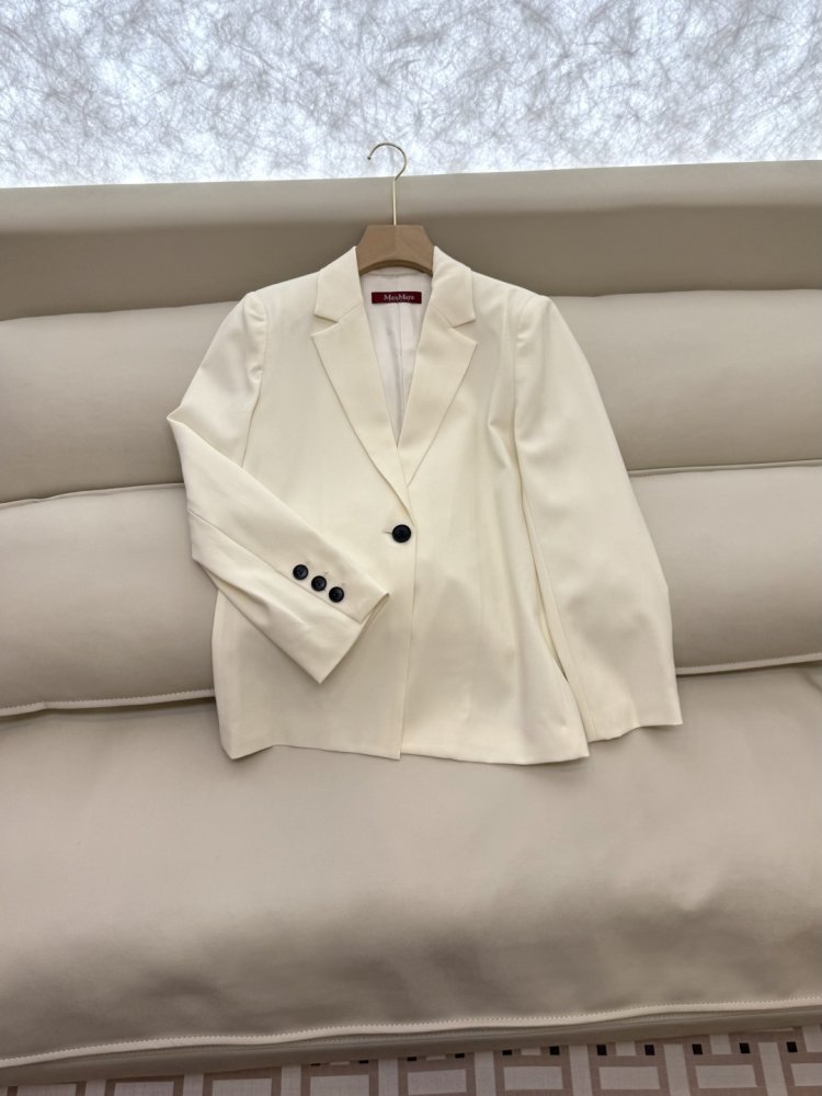 Костюм женский фото 5