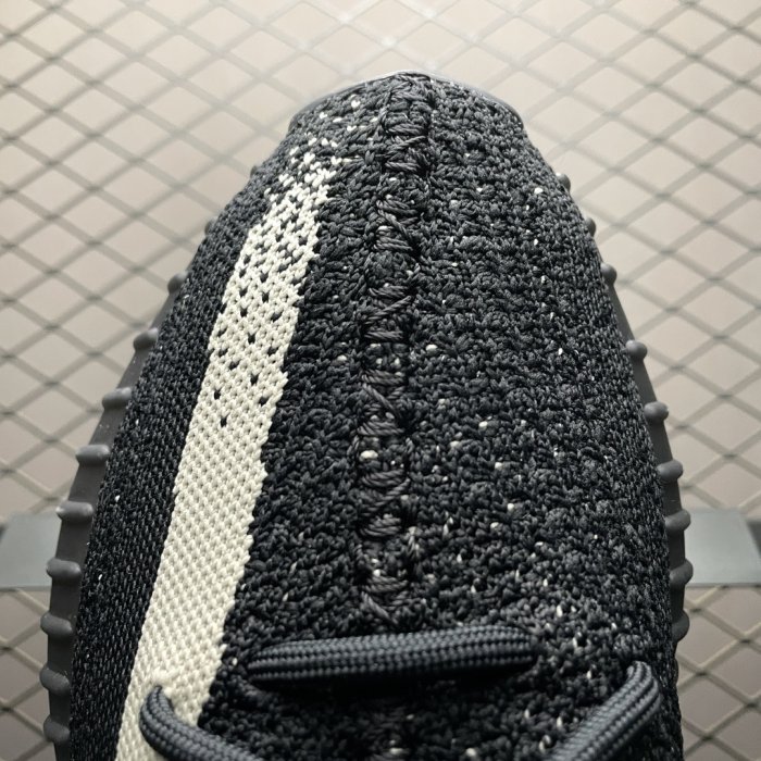 Кроссовки Yeezy Boost 350V2 фото 7