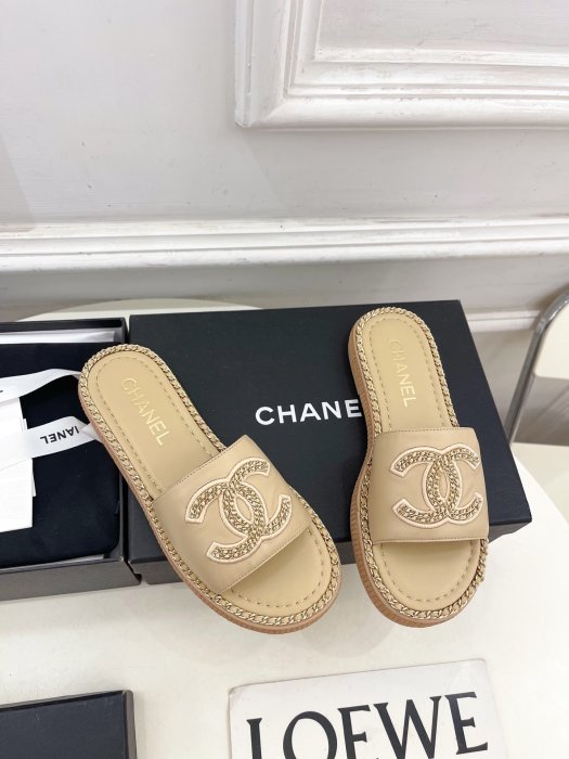 Шльопанці жіночі фото 4