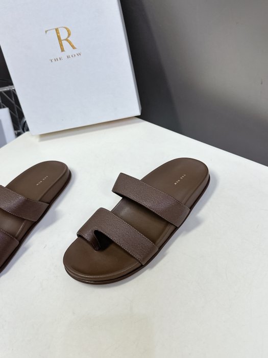 Шлепанцы фото 3