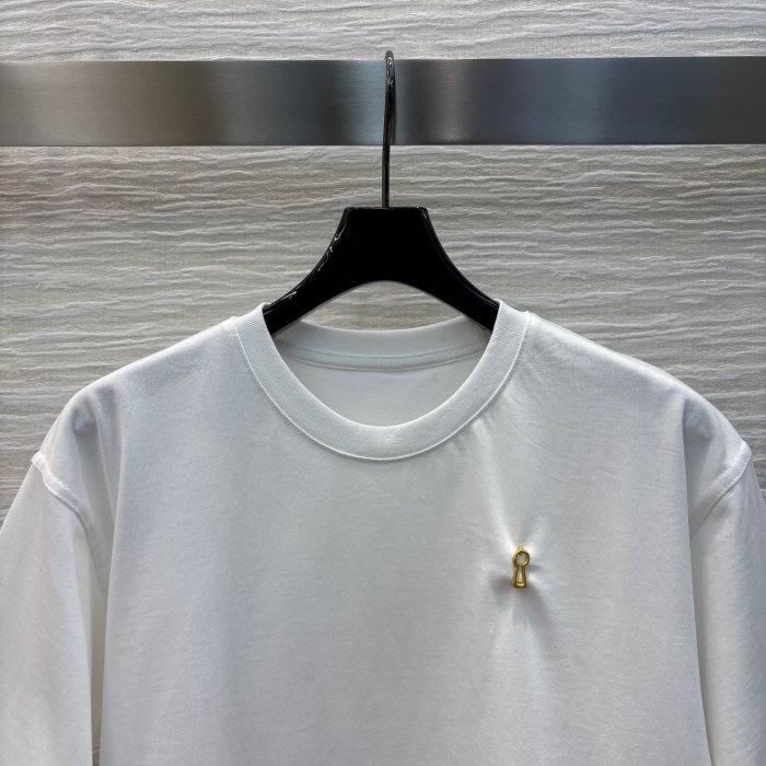 T-shirt women's фото 2