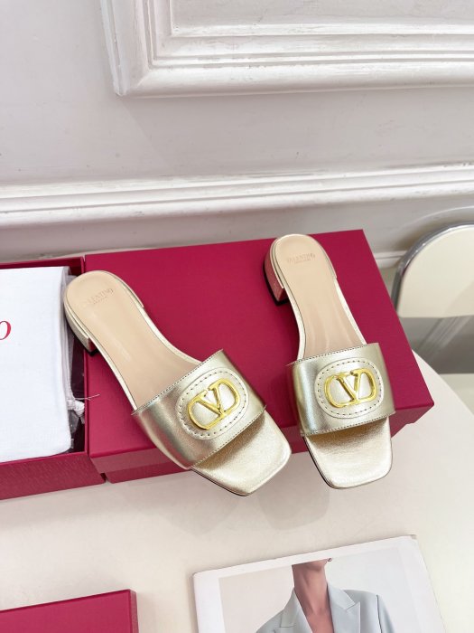 Босоножки фото 2