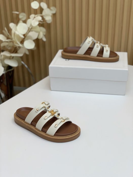 Шльопанці жіночі фото 3