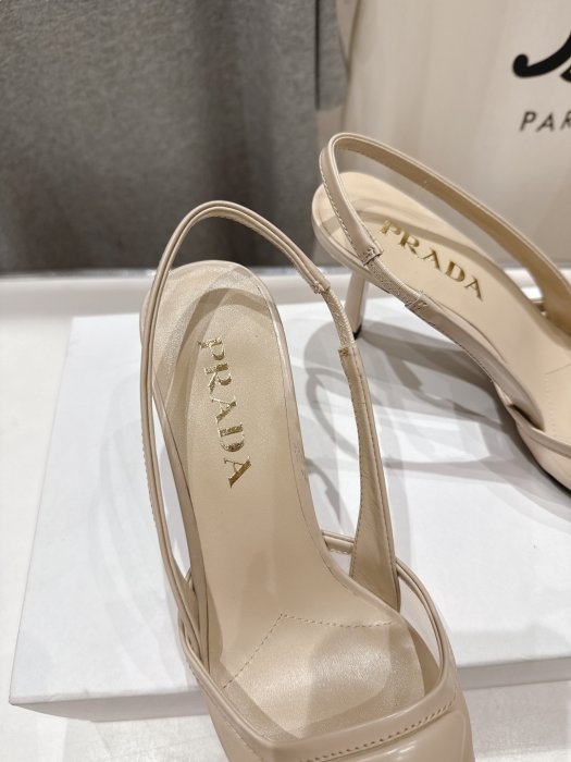 Босоножки фото 6