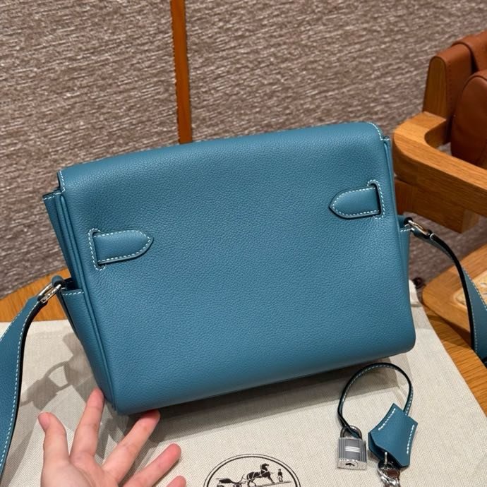 Сумка KELLY MESSENGER в коже Evercolor 24 см фото 8