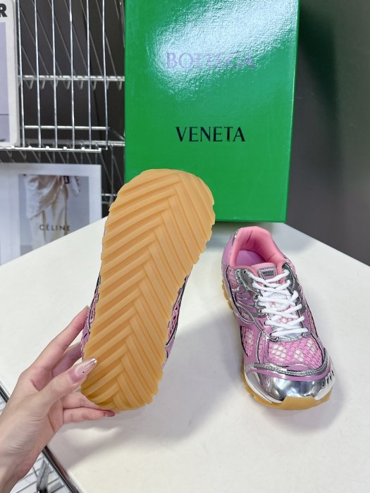 Кросівки фото 9