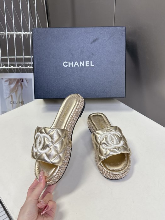 Шлепанцы фото 4