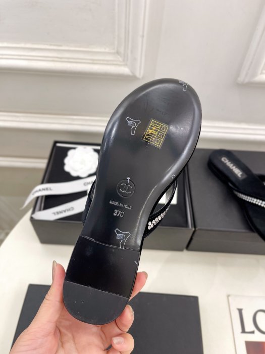 Шлепанцы фото 9