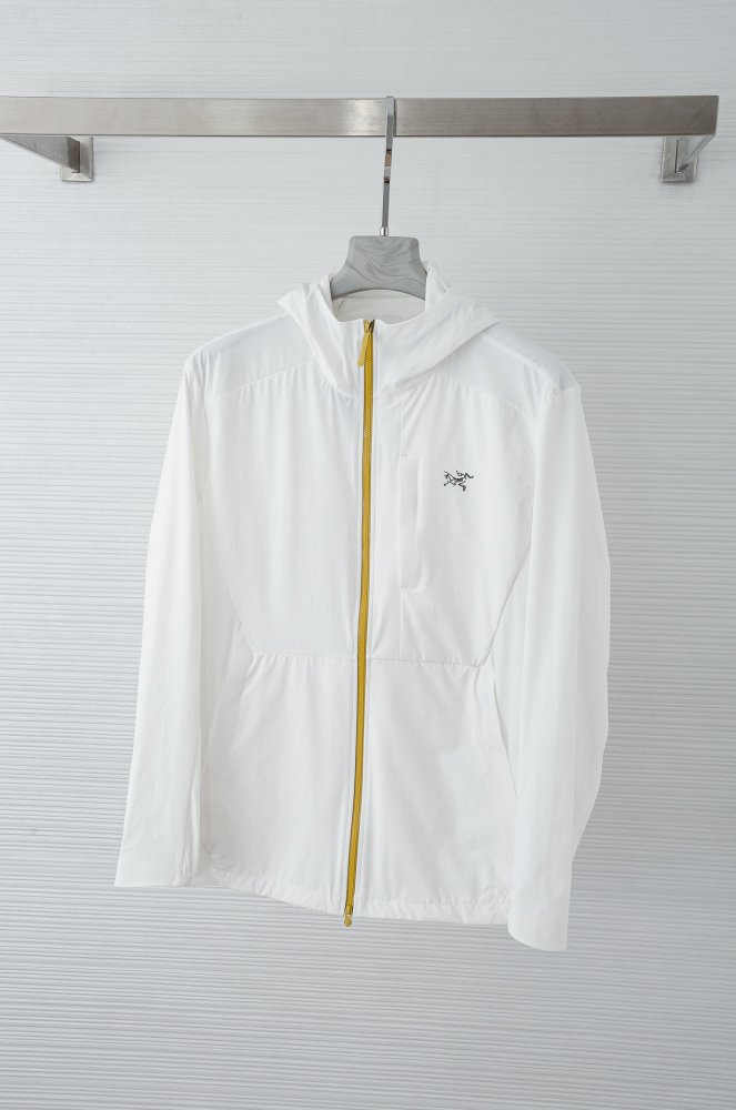 Куртка вітровка чоловіча