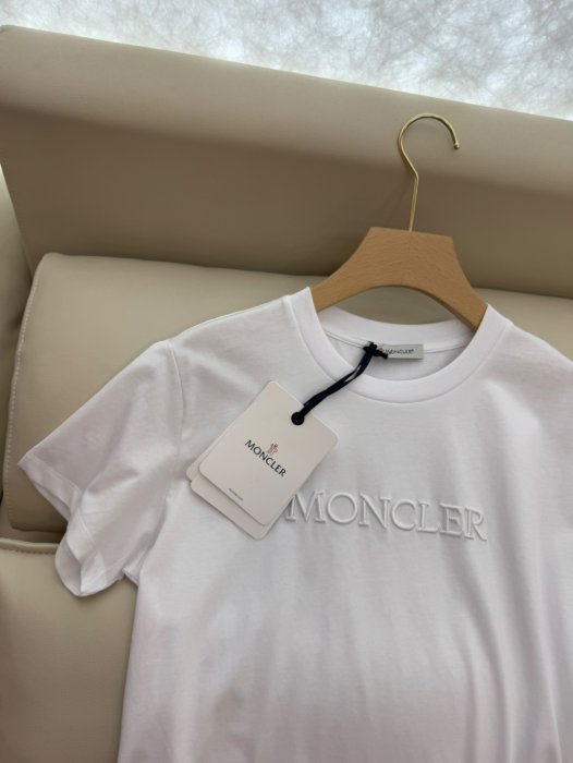 Футболка жіноча фото 5