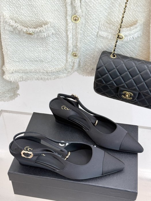 Босоножки фото 3