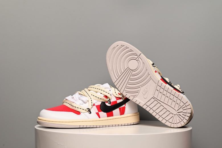 Кросівки Air Jordan 1 Low фото 2