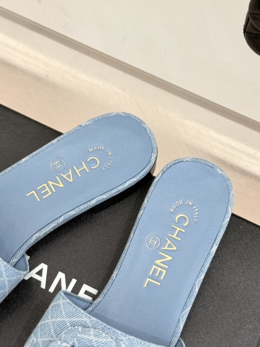 Шлепанцы фото 8