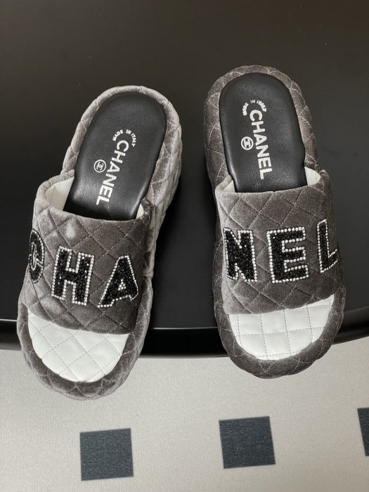 Босоножки фото 2