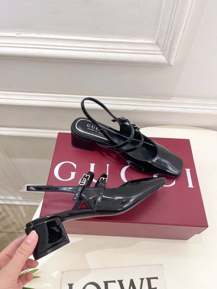 Босоніжки фото 4