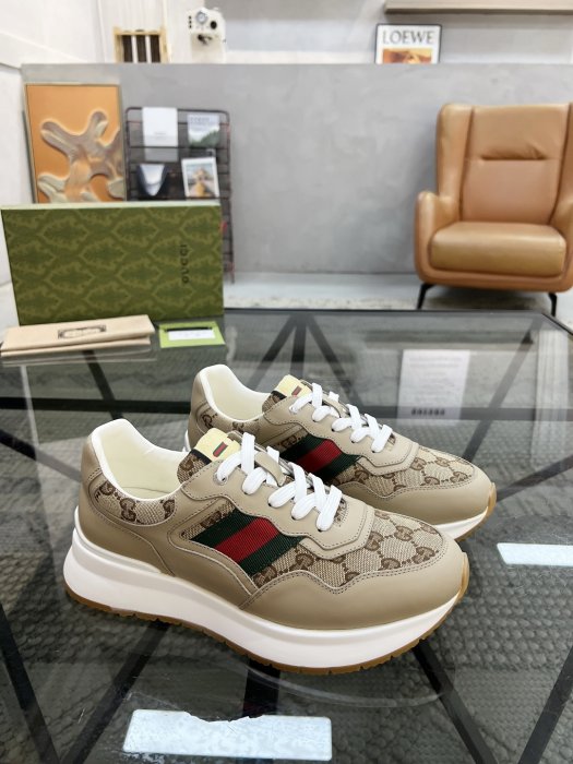 Кросівки чоловічі фото 2