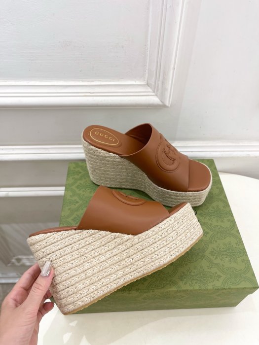 Босоножки фото 4