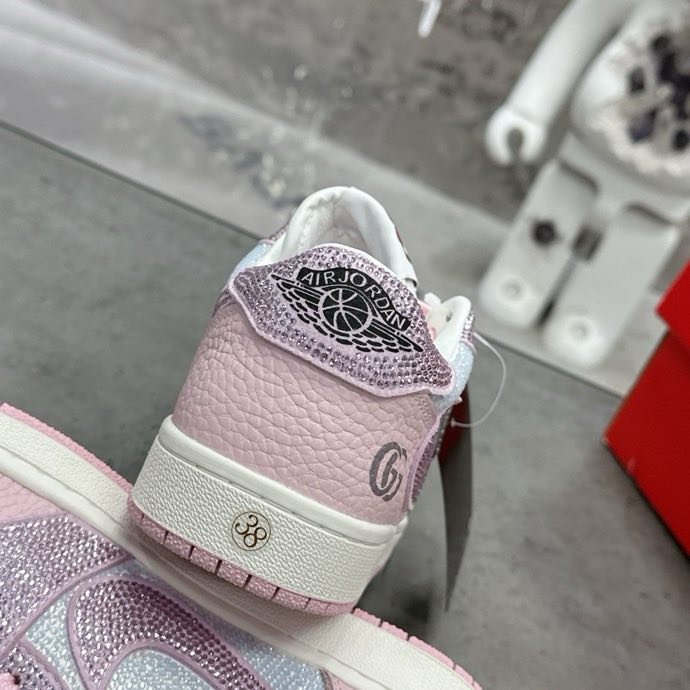Кроссовки Nike Air Jordan x Gucci фото 7