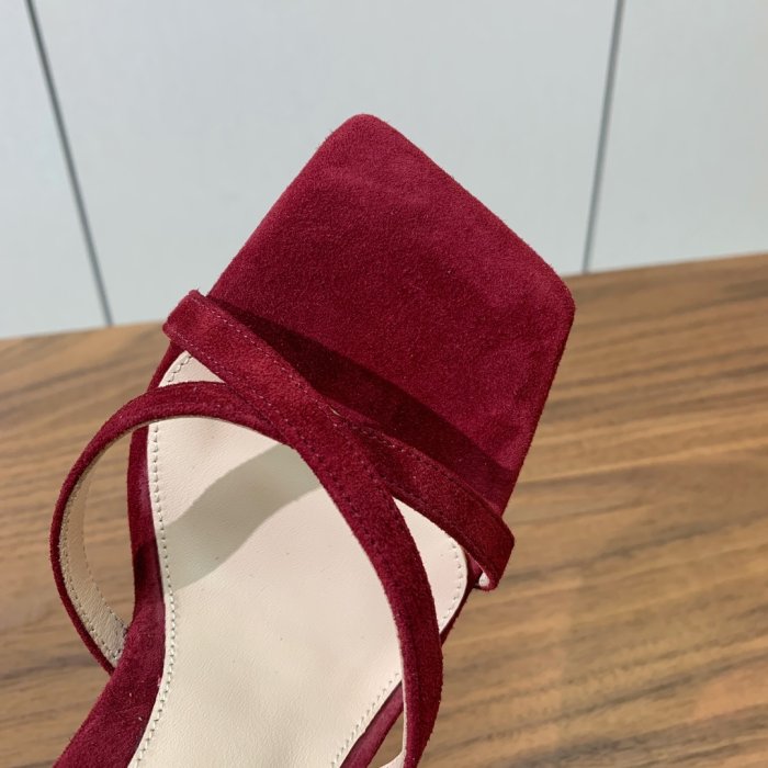 Босоножки фото 6