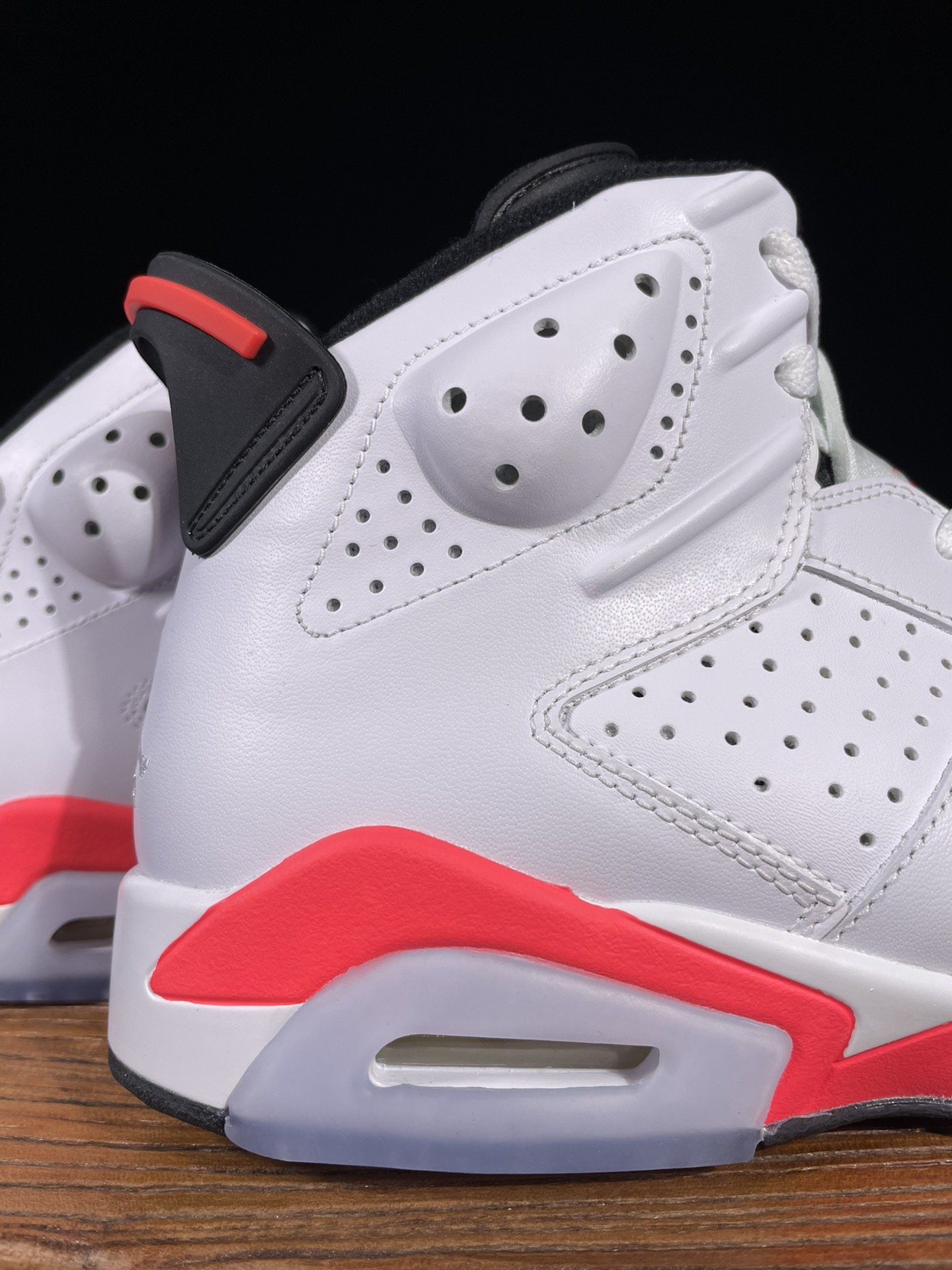 Кросівки Air Jordan 6 фото 5