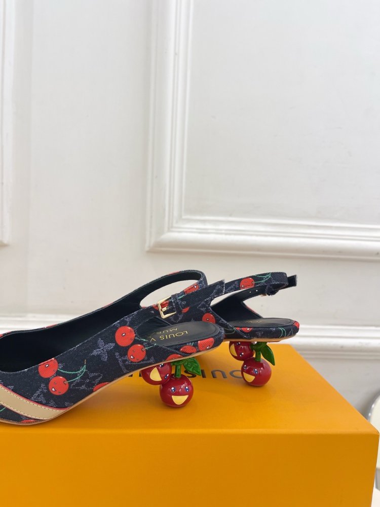 Босоніжки фото 8