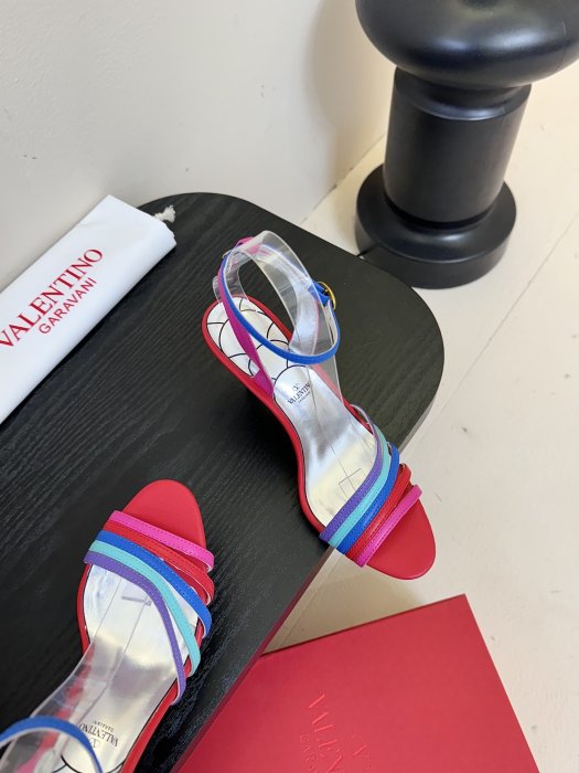 Босоножки фото 4