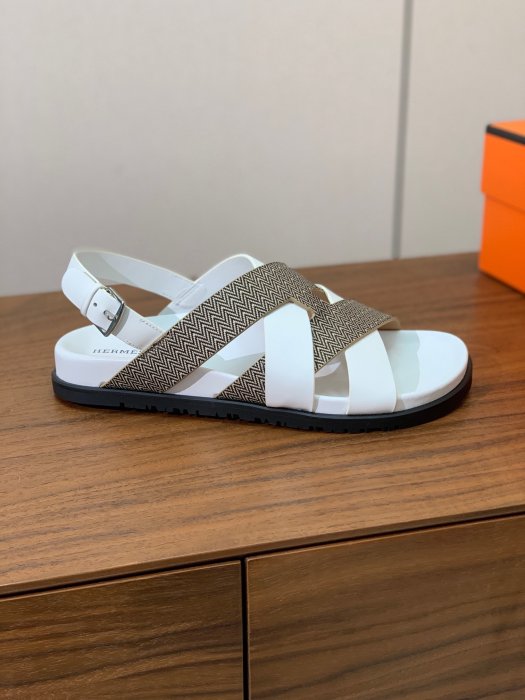 Сандалі жіночі фото 7