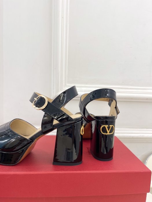 Босоножки фото 6