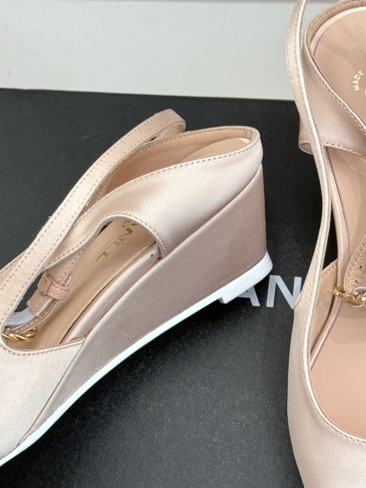 Босоножки фото 6