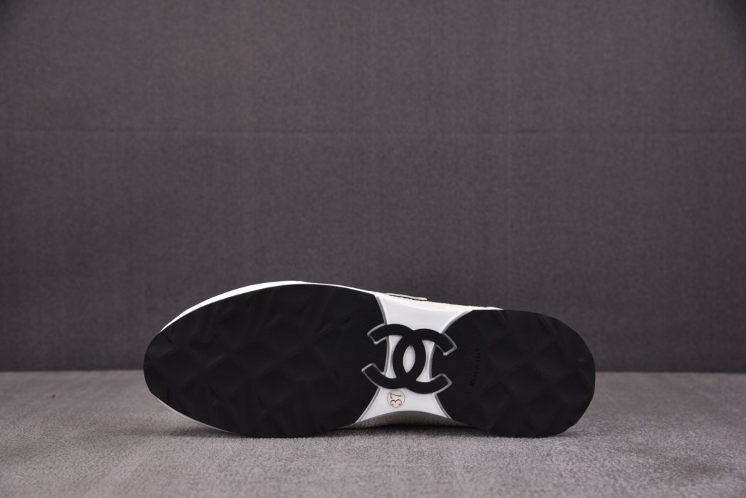 Sneakers CHANEL 25 фото 4