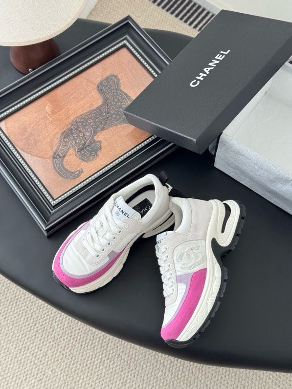 Кроссовки женские фото 4