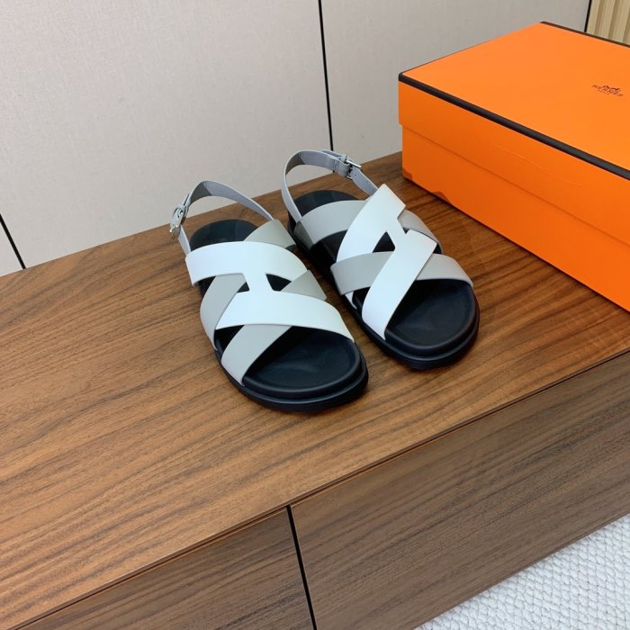 Сандалі жіночі фото 8