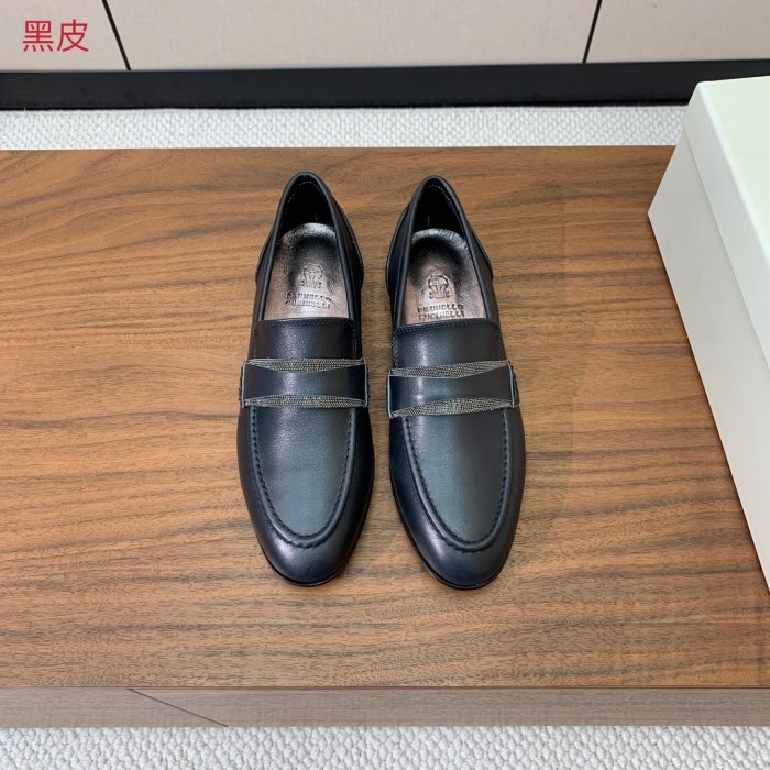 Лоферы женские