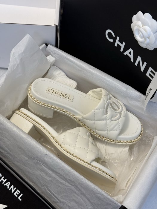 Шлепанцы фото 6