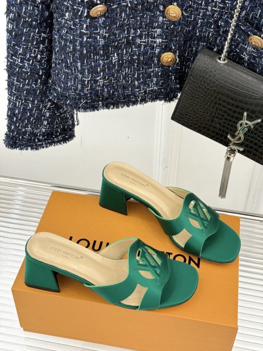 Босоножки фото 3