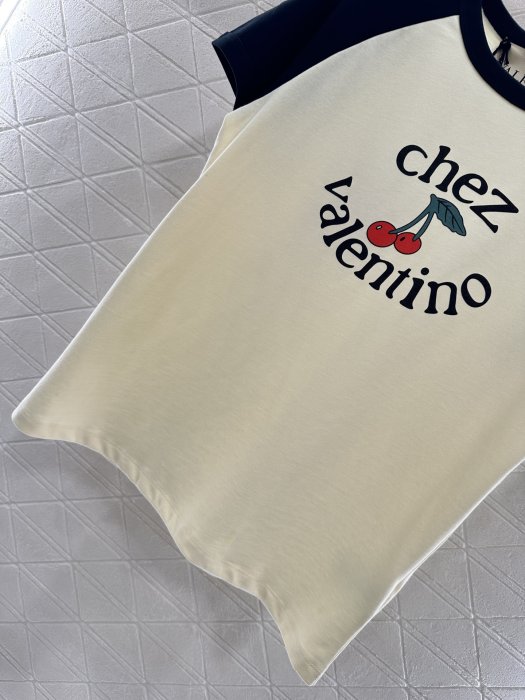 T-shirt women's фото 5