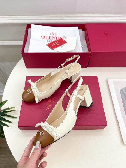 Босоножки фото 3