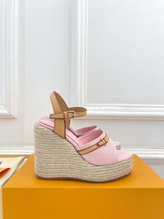 Босоножки фото 2