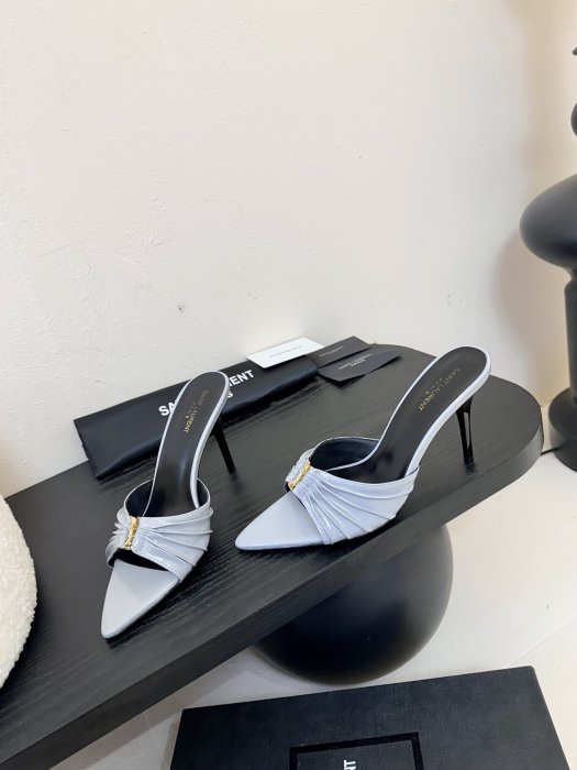 Босоножки фото 3