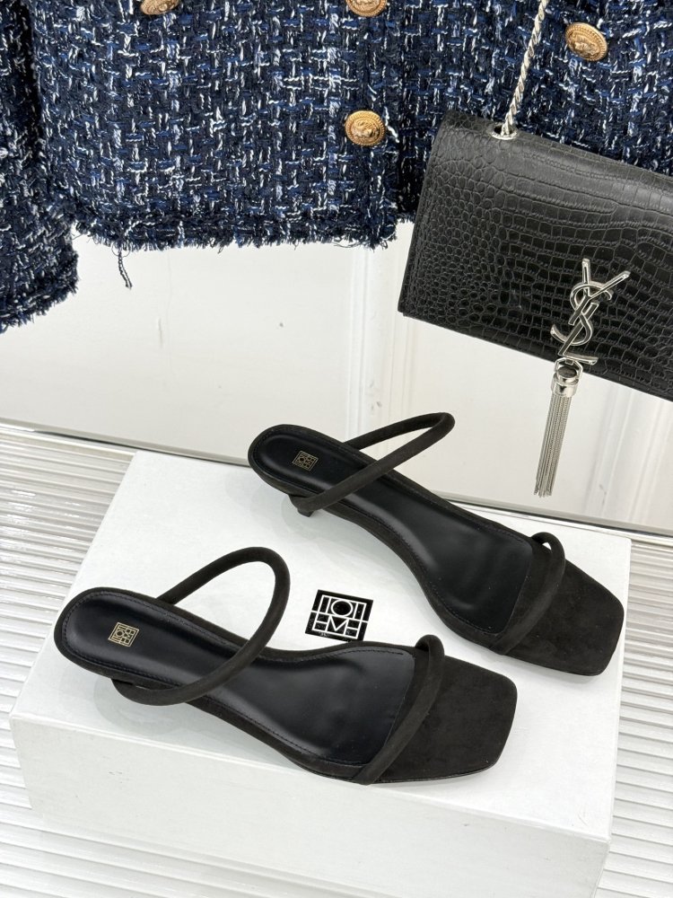 Босоножки фото 3