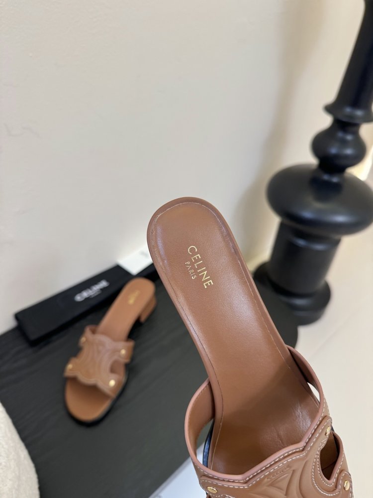 Шлепанцы женские фото 8