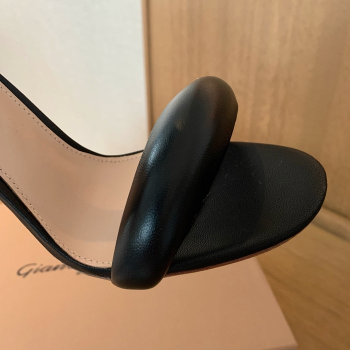 Босоножки фото 7