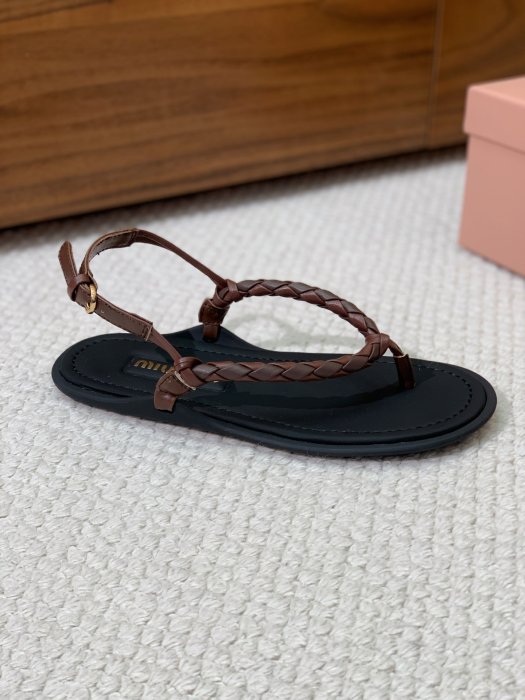 Сандалі жіночі фото 4