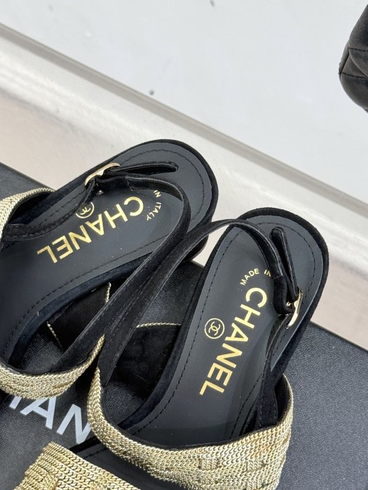 Босоножки фото 8