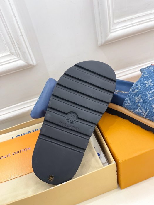 Шлепанцы фото 9