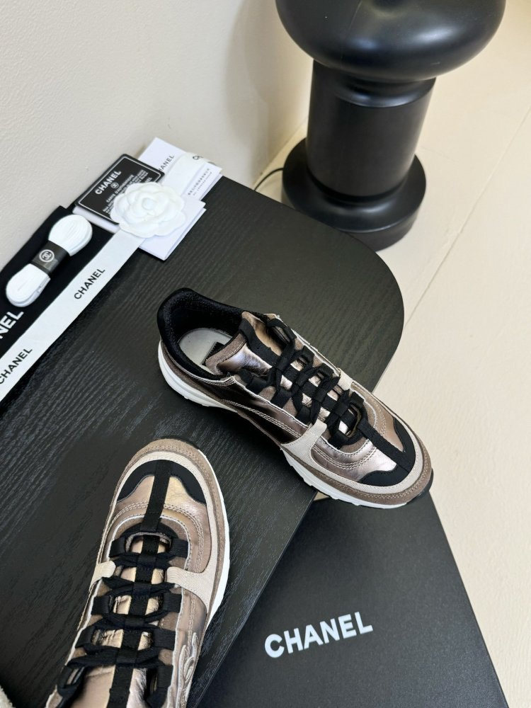 Кроссовки женские фото 4