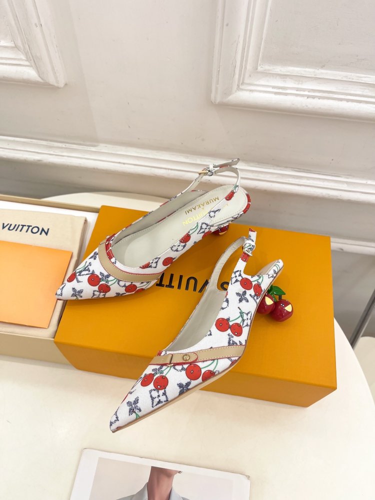 Босоножки фото 3