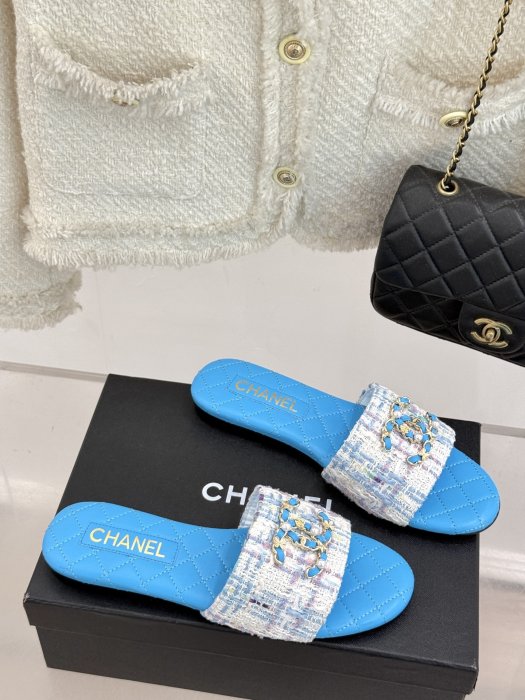 Шлепанцы женские фото 3